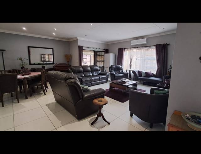 4 BEDROOM HOUSE FOR SALE IN NEW REDRUTH